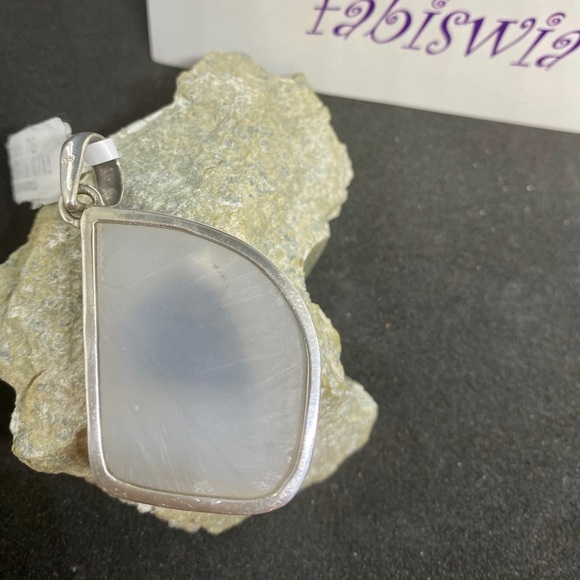 Pendant - Picture 3 of 3